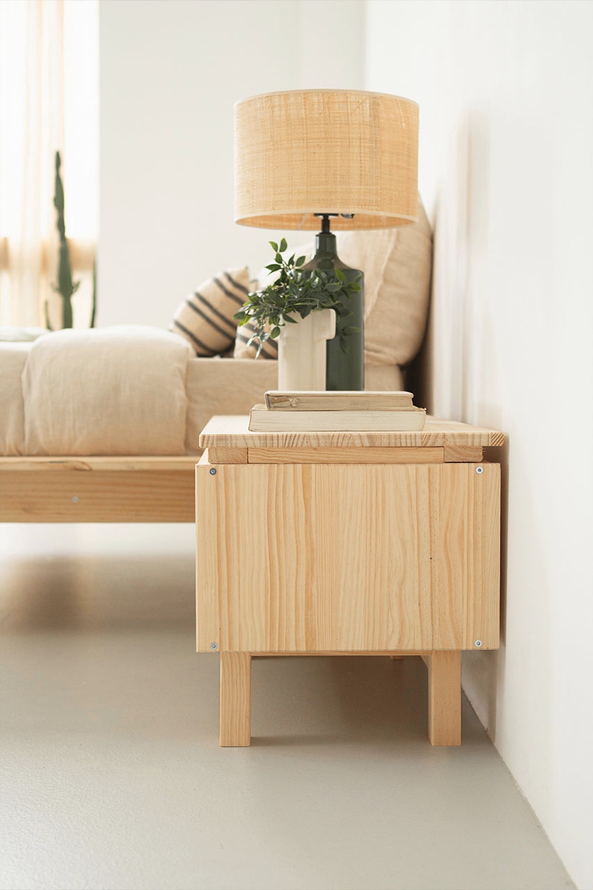 Imagen de ambiente 3 para:Mesita de noche de madera natural y ecológica